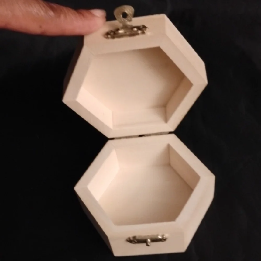 Hexagonal Wooden Trinket Box ((FREE with Jewelry Purchase)